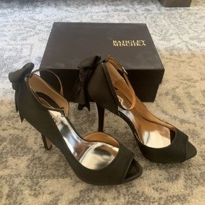 Badgley Mischka Fuller Peep Toe Platform Pump